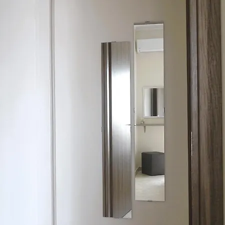 Uplevel Apartment, & Sea View Next To Old Port